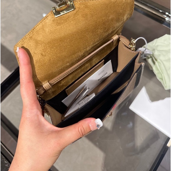 BURBERRY Baby Macken Handbag - Picture 4 of 4